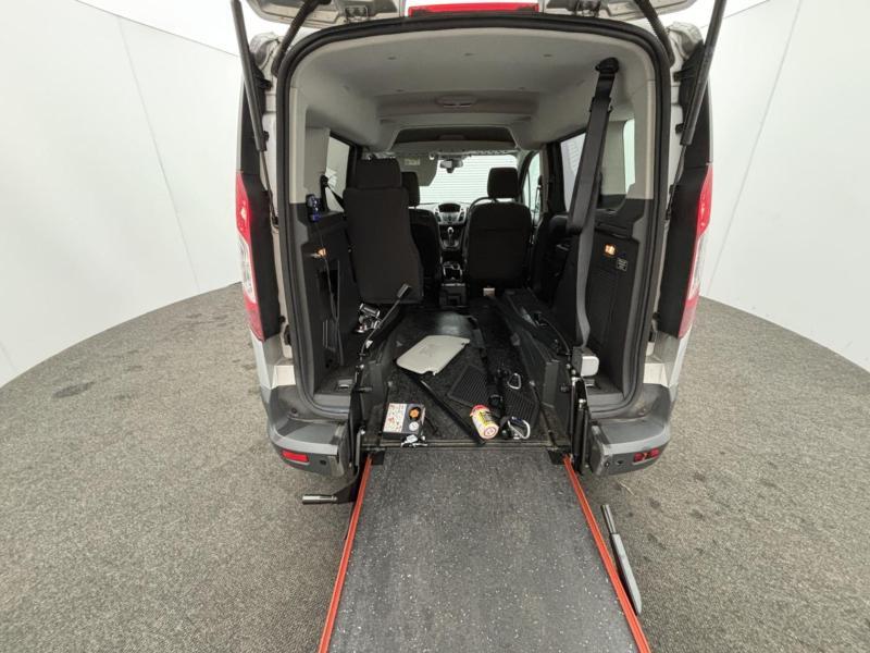Ford Tourneo Connect 1.5 TDCi Zetec MPV 5dr Diesel Powershift Euro 6 (s/s) (120 ps) Wheelchair Accessible Vehicle WAV