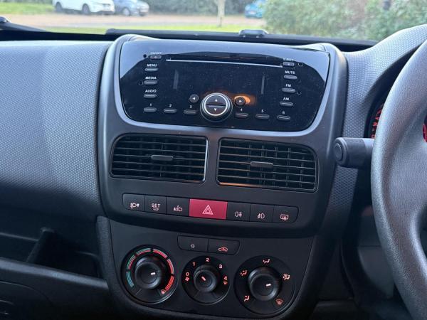 Fiat Doblo 1.6 MultiJetII Active Combi Van Double Cab 6dr Diesel Manual L1 H1 Euro 6 (105 bhp)