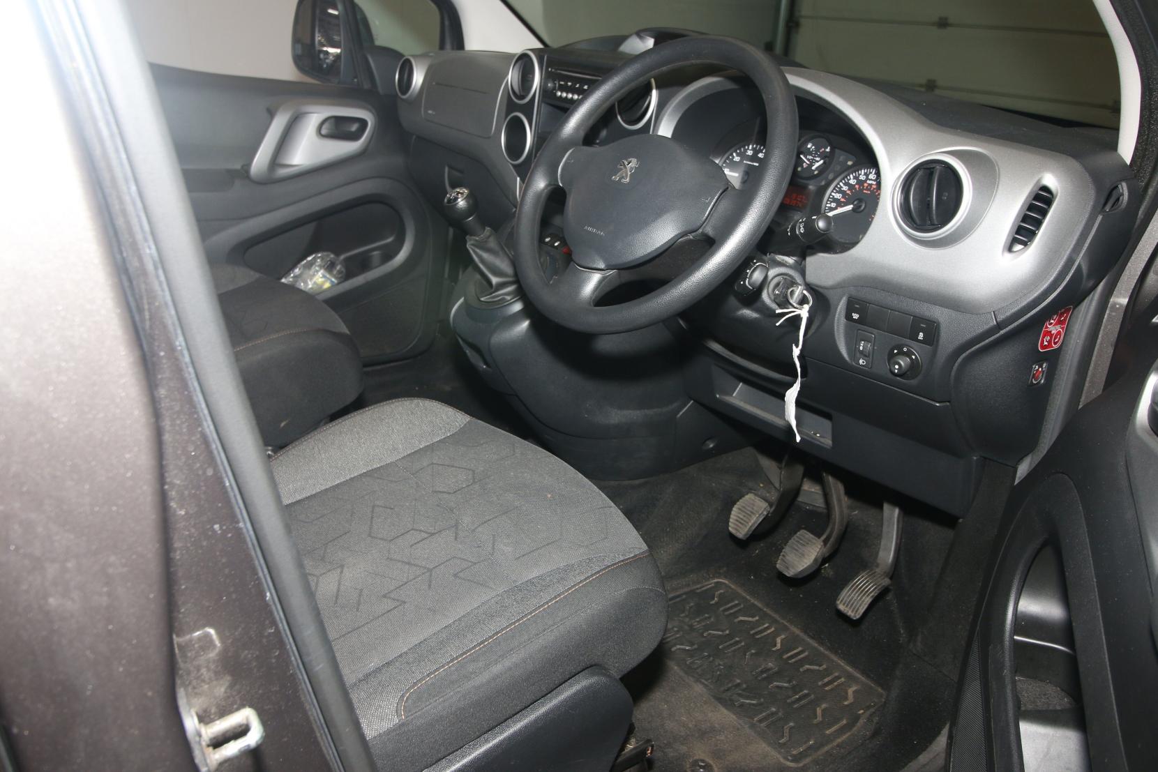 Peugeot Partner Tepee 1.6 BlueHDi Allure MPV 5dr Diesel Manual Euro 6 (s/s) (100 ps)