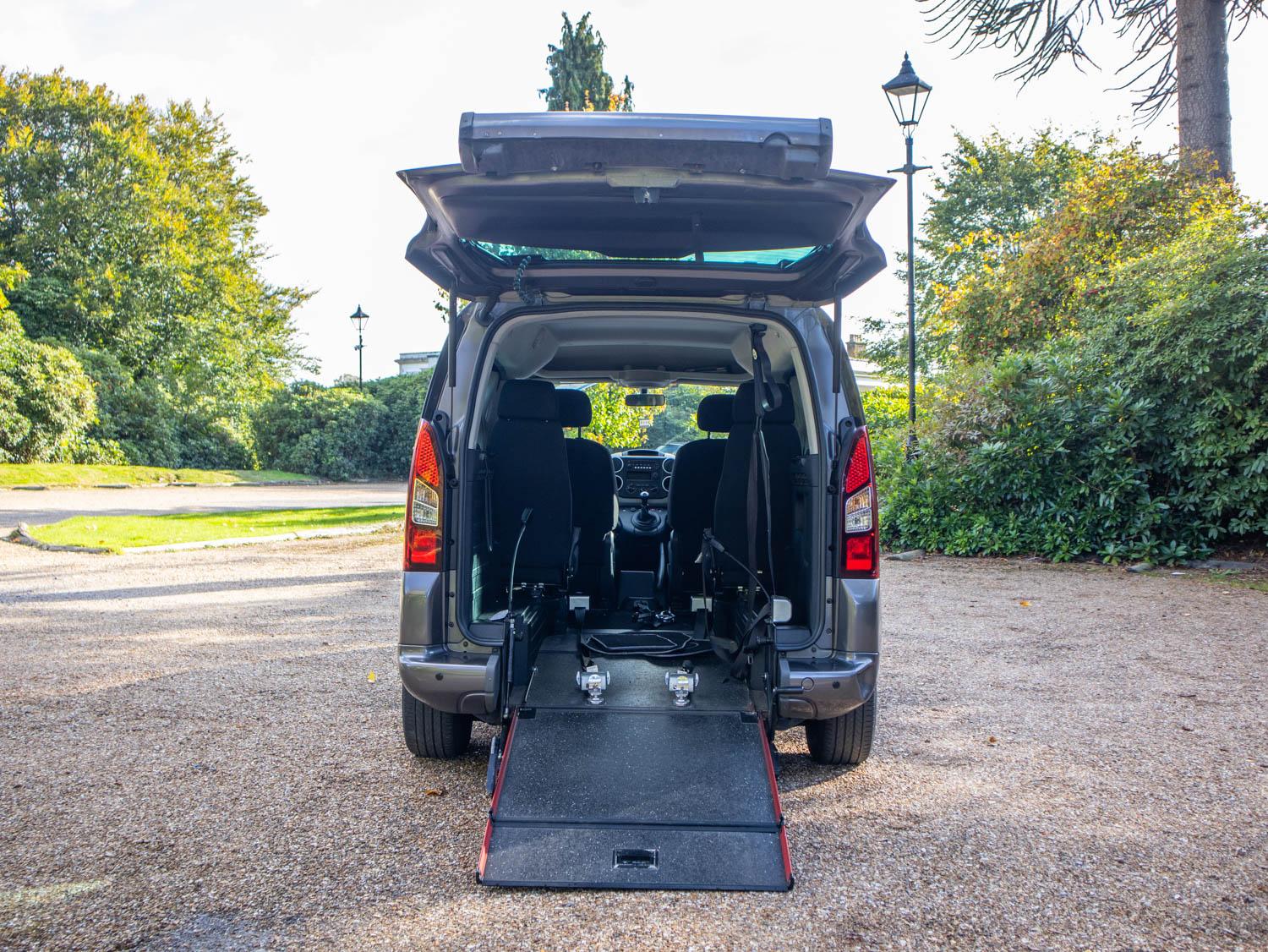Peugeot Partner Tepee 1.6 BlueHDi Allure MPV 5dr Diesel Manual Euro 6 (s/s) (100 ps)