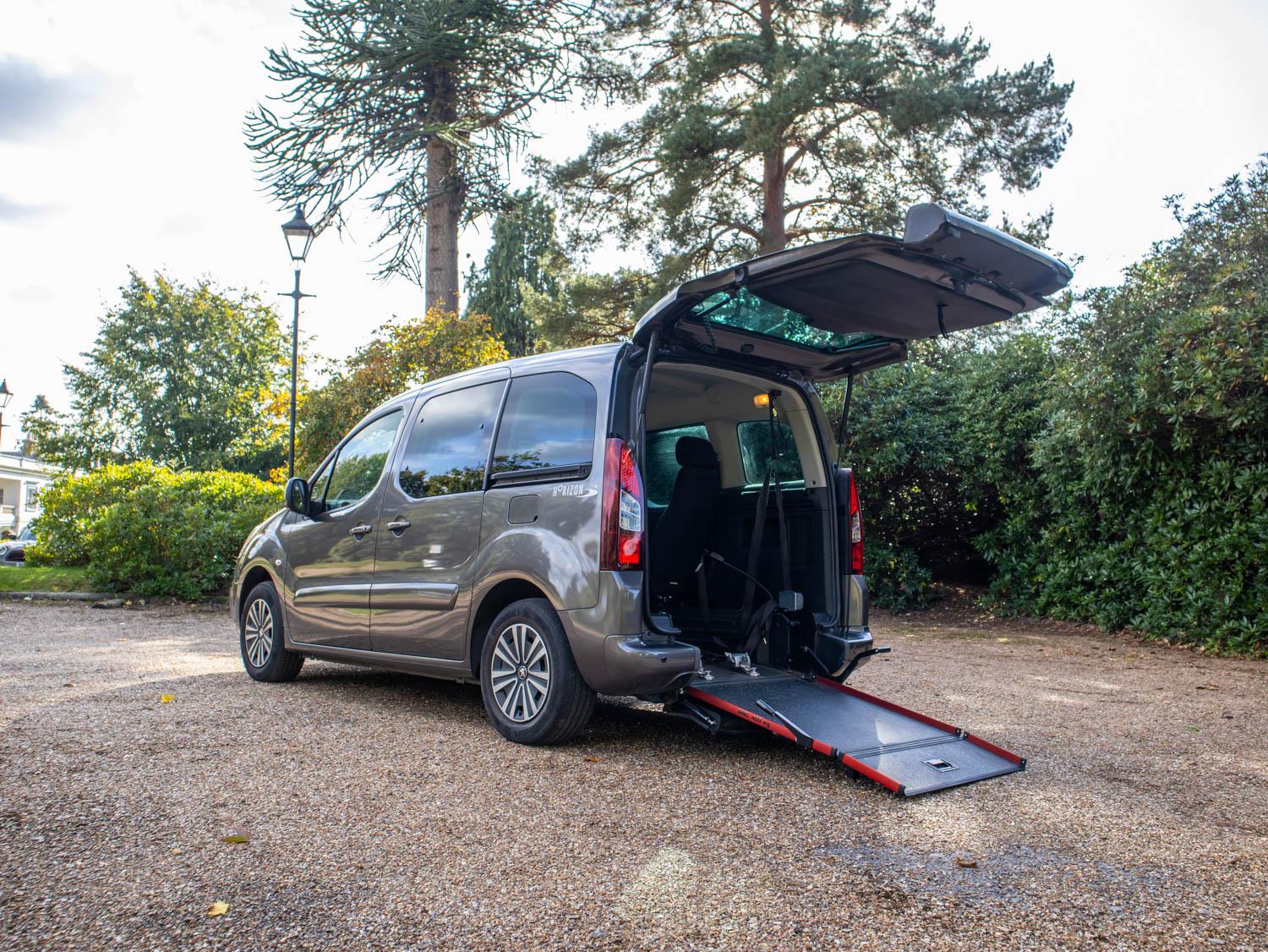 Peugeot Partner Tepee 1.6 BlueHDi Allure MPV 5dr Diesel Manual Euro 6 (s/s) (100 ps)