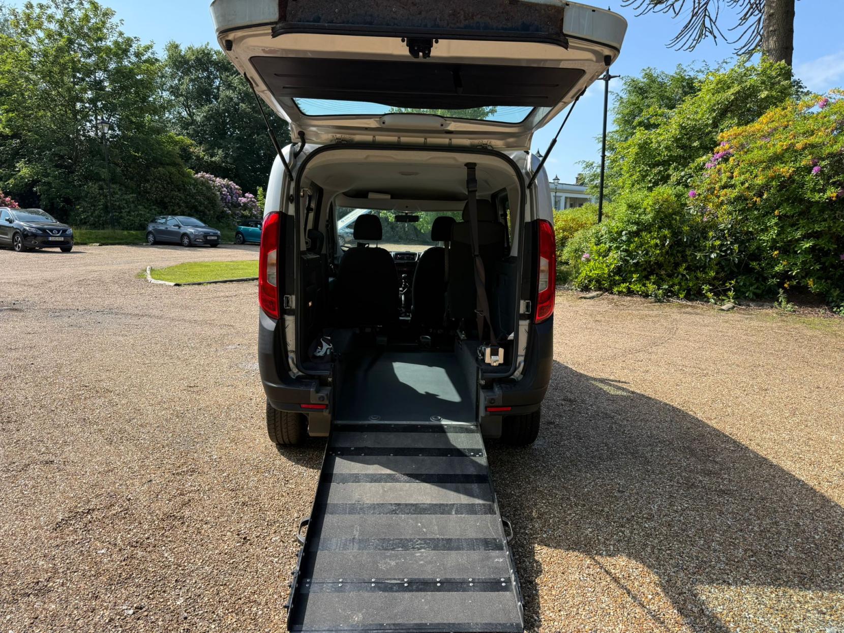 Fiat Doblo 1.4 16V Pop 5dr – Wheelchair Accessible Vehicle (WAV) 