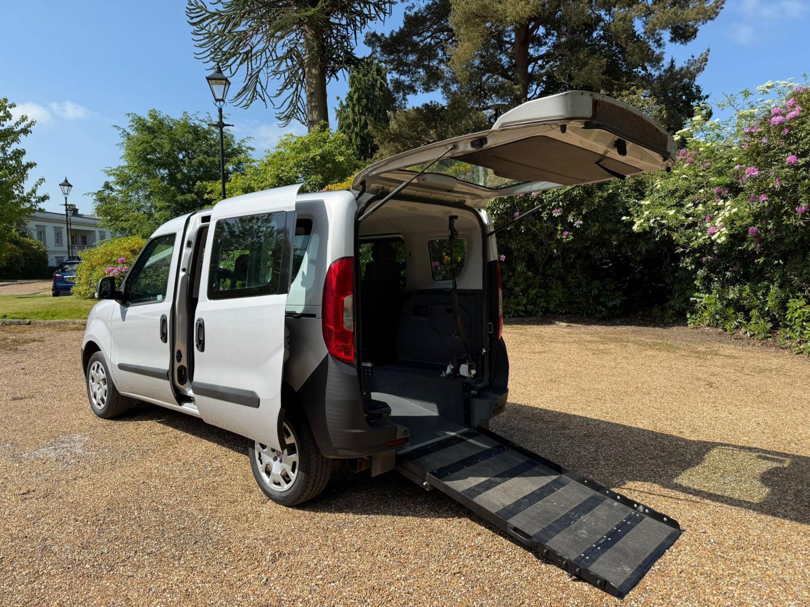 Fiat Doblo 1.4 16V Pop 5dr – Wheelchair Accessible Vehicle (WAV) 