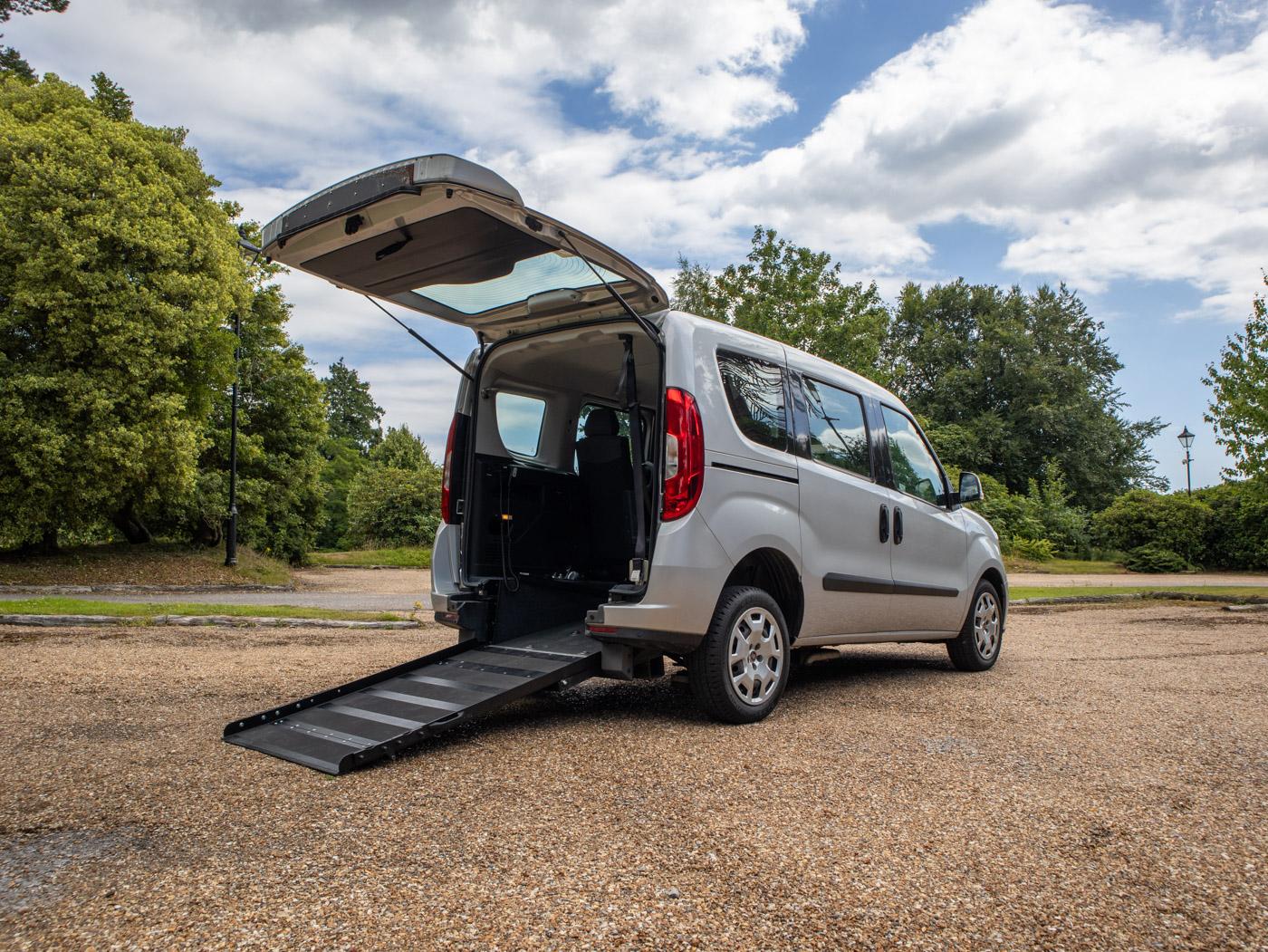 Fiat Doblo 1.3 MultiJetII SX Combi Van Double Cab 6dr Diesel Manual L1 H1 Euro 5 (90 bhp)