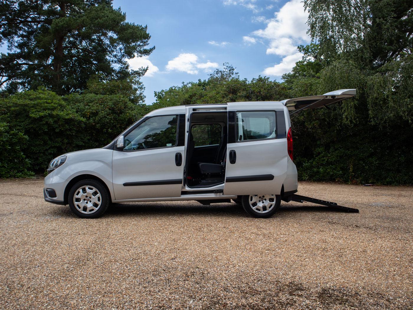 Fiat Doblo 1.3 MultiJetII SX Combi Van Double Cab 6dr Diesel Manual L1 H1 Euro 5 (90 bhp)