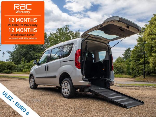 Fiat Doblo 1.3 MultiJetII SX Combi Van Double Cab 6dr Diesel Manual L1 H1 Euro 5 (90 bhp)