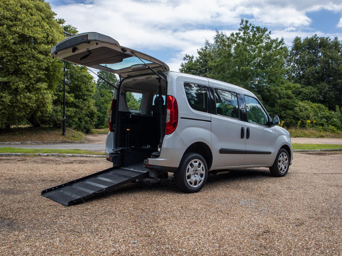Fiat Doblo 1.3 MultiJetII SX Combi Van Double Cab 6dr Diesel Manual L1 H1 Euro 5 (90 bhp)