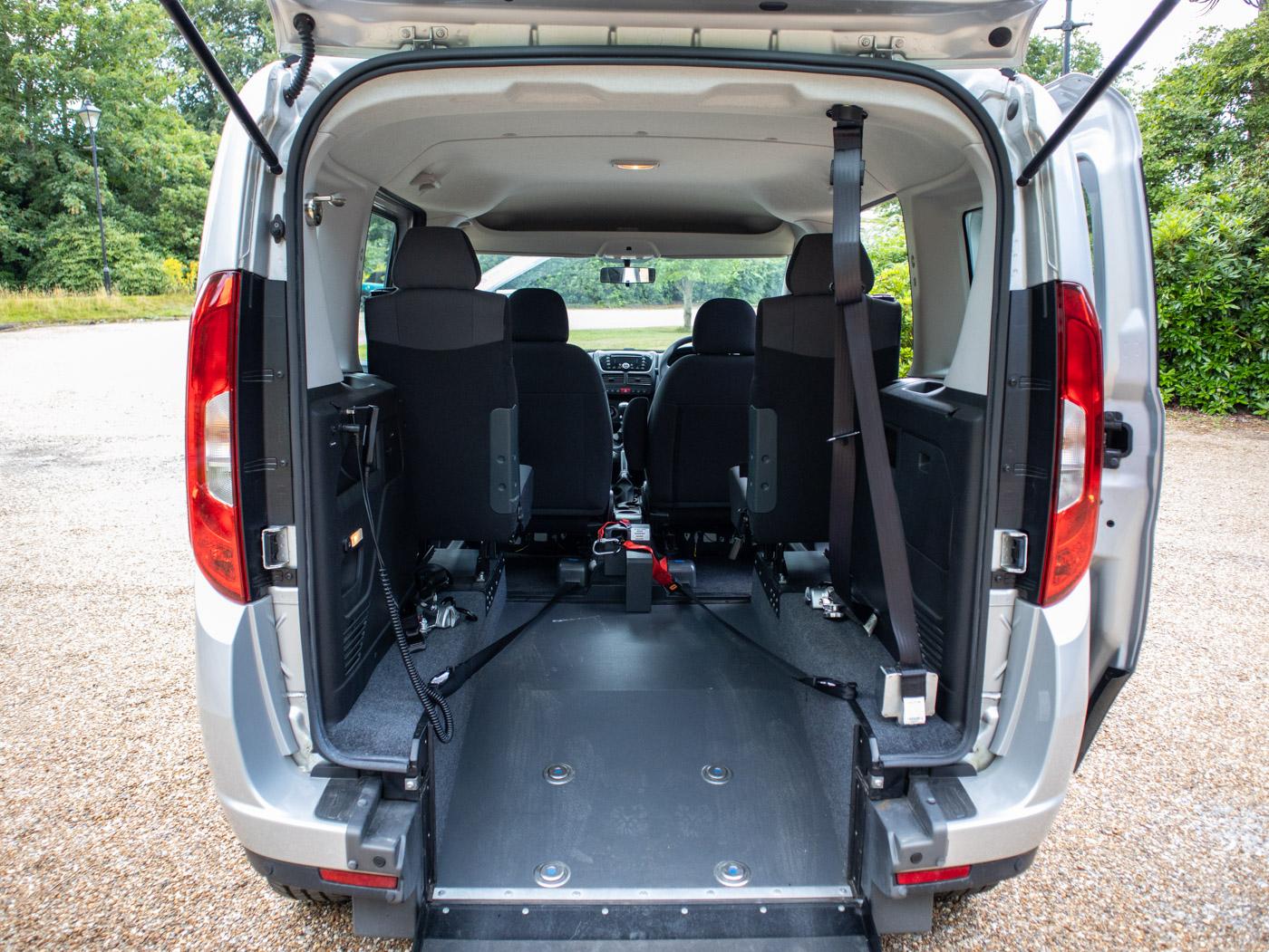 Fiat Doblo 1.3 MultiJetII SX Combi Van Double Cab 6dr Diesel Manual L1 H1 Euro 5 (90 bhp)