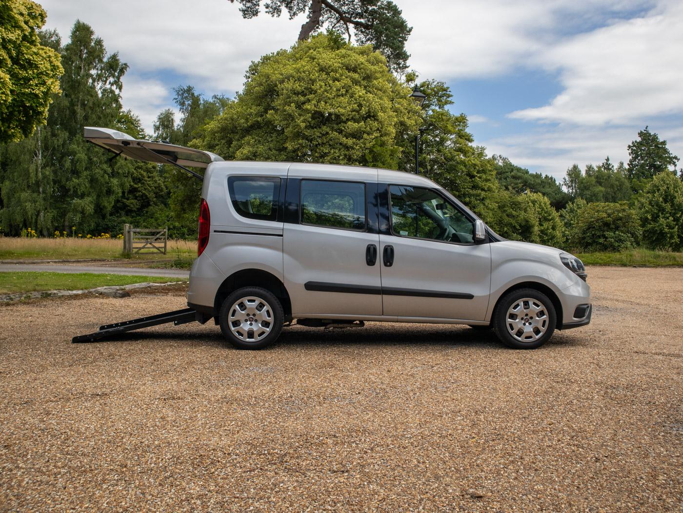 Fiat Doblo 1.3 MultiJetII SX Combi Van Double Cab 6dr Diesel Manual L1 H1 Euro 5 (90 bhp)