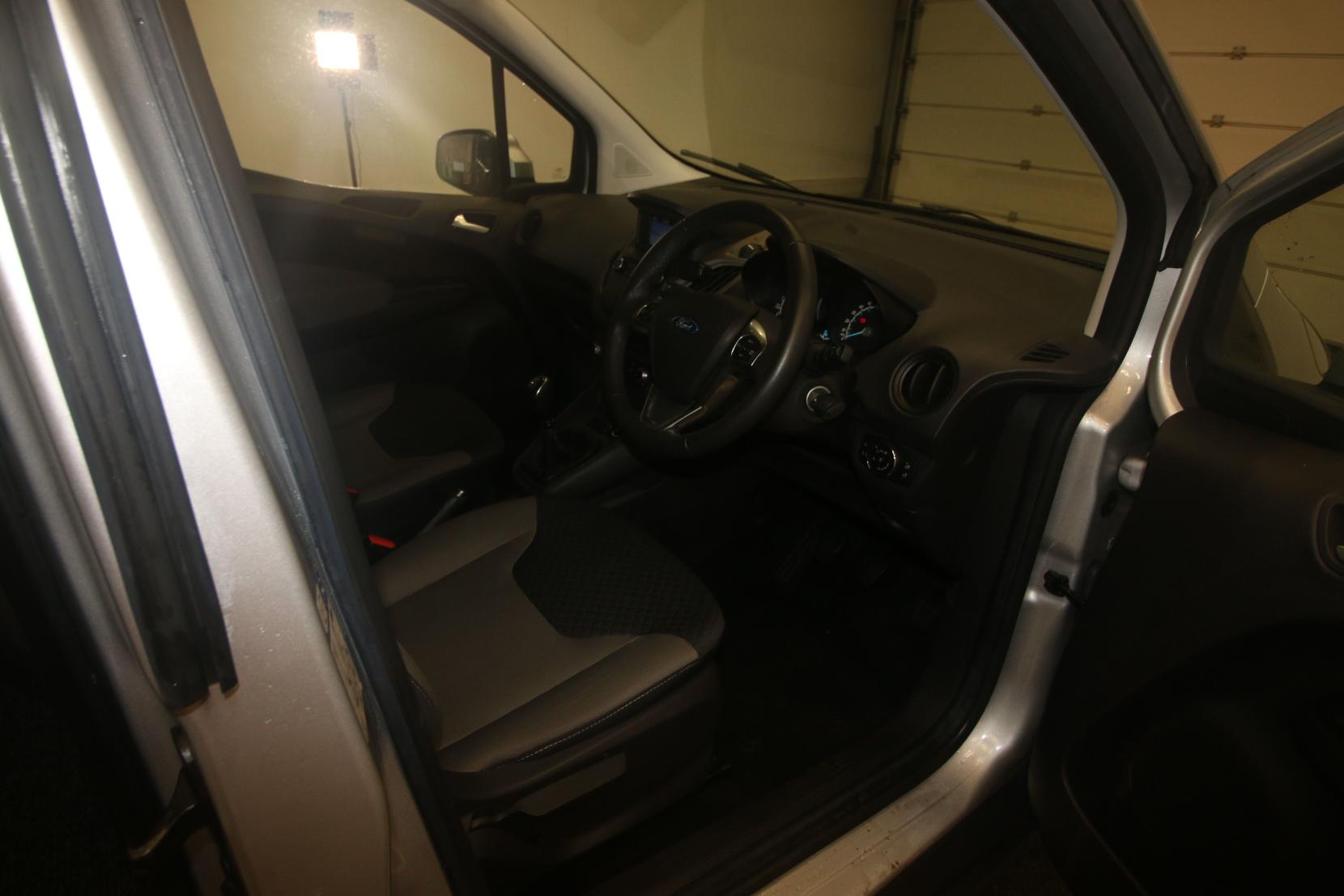 Ford Tourneo Courier 1.5 TDCi Zetec MPV 5dr Diesel Manual Euro 6 (100 ps)