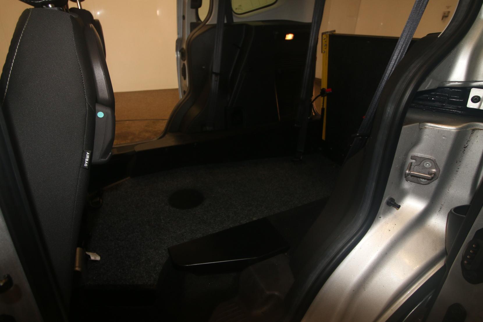 Ford Tourneo Courier 1.5 TDCi Zetec MPV 5dr Diesel Manual Euro 6 (100 ps)