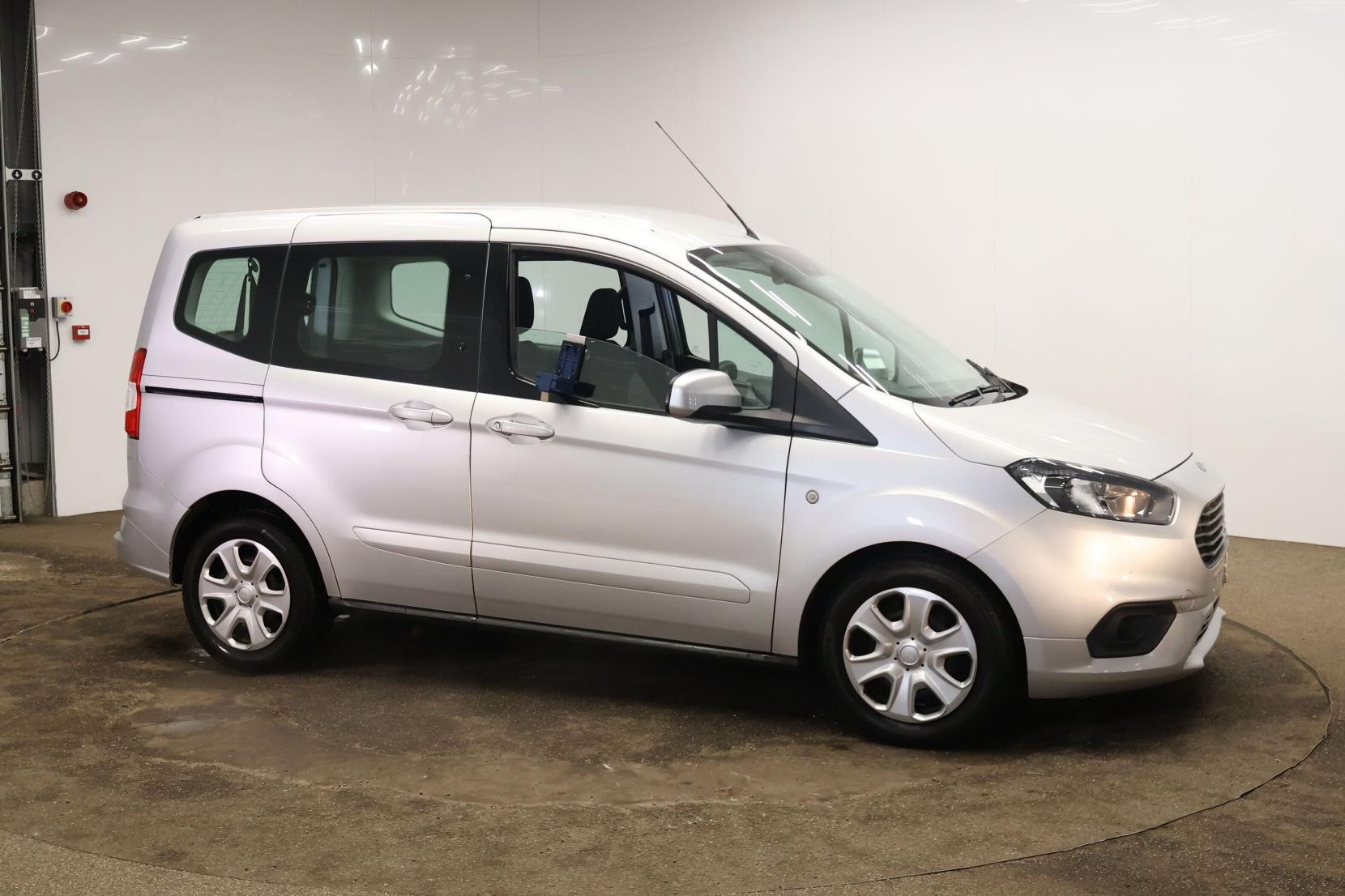 Ford Tourneo Courier 1.5 TDCi Zetec MPV 5dr Diesel Manual Euro 6 (100 ps)