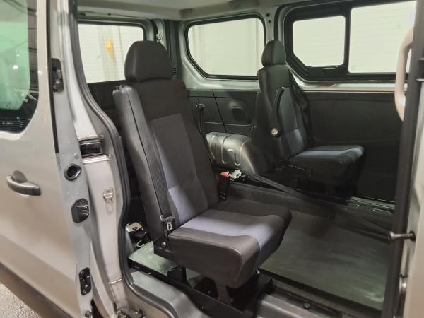 Vauxhall Vivaro 1.6 CDTi 2900 BiTurbo ecoFLEX Combi Van Double Cab 5dr Diesel Manual L1 H1 Euro 6 (s/s) (9 Seat) (95 ps)