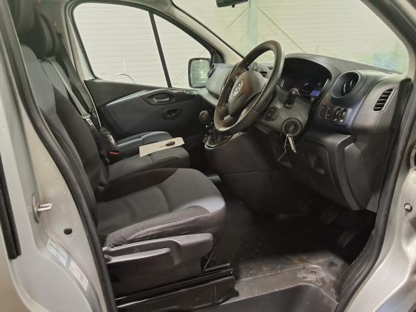 Vauxhall Vivaro 1.6 CDTi 2900 BiTurbo ecoFLEX Combi Van Double Cab 5dr Diesel Manual L1 H1 Euro 6 (s/s) (9 Seat) (95 ps)