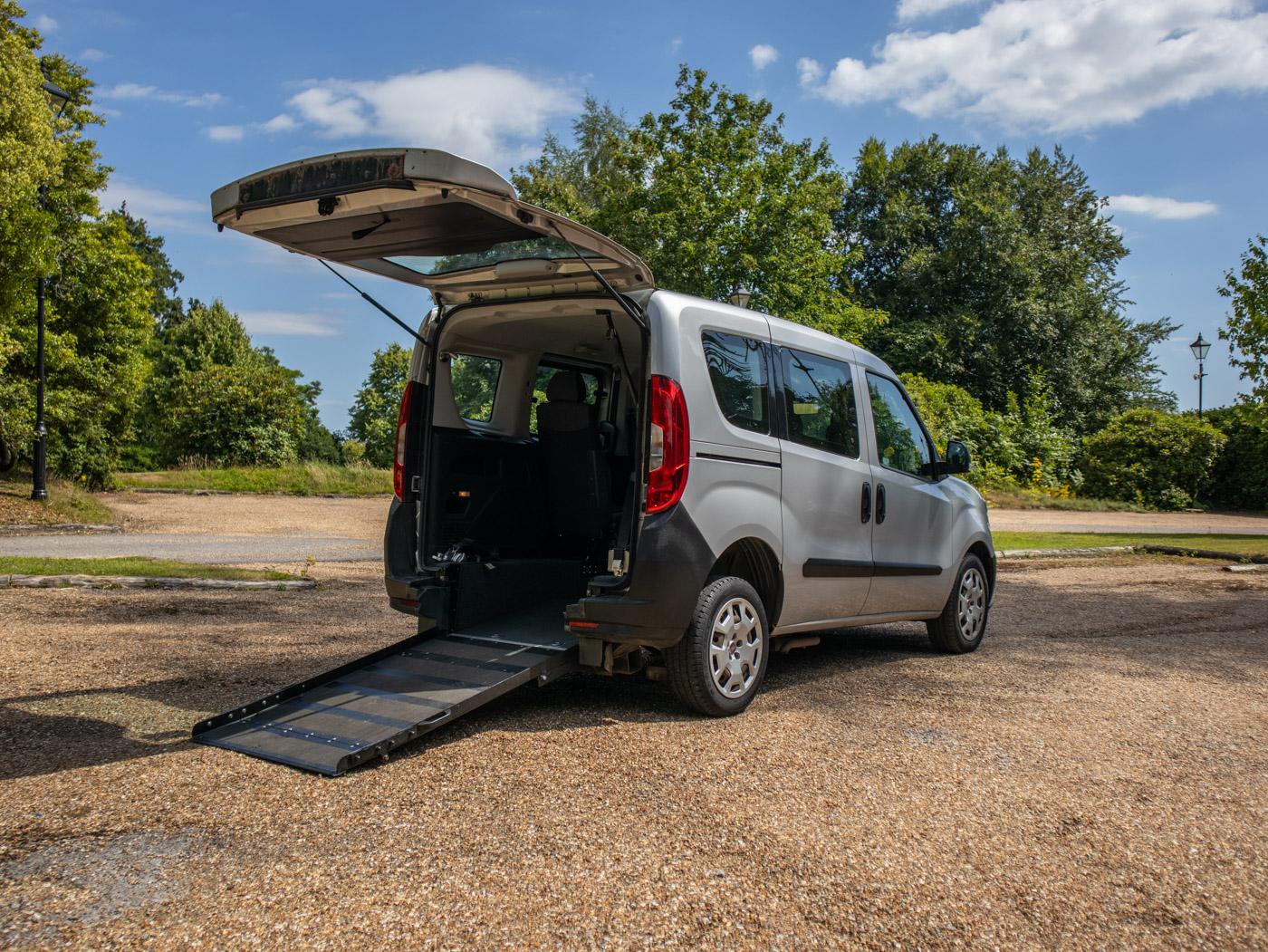 Fiat Doblo 1.4 16v N1 Active Combi Van 4dr Petrol Manual L1 (172 g/km, 95 bhp) WAV