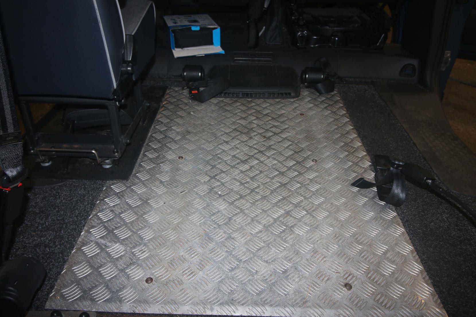 Vauxhall Vivaro 1.6 CDTi 2900 BiTurbo ecoFLEX Combi Van Double Cab 5dr Diesel Manual L2 H1 Euro 6 (s/s) (9 Seat) (95 ps)