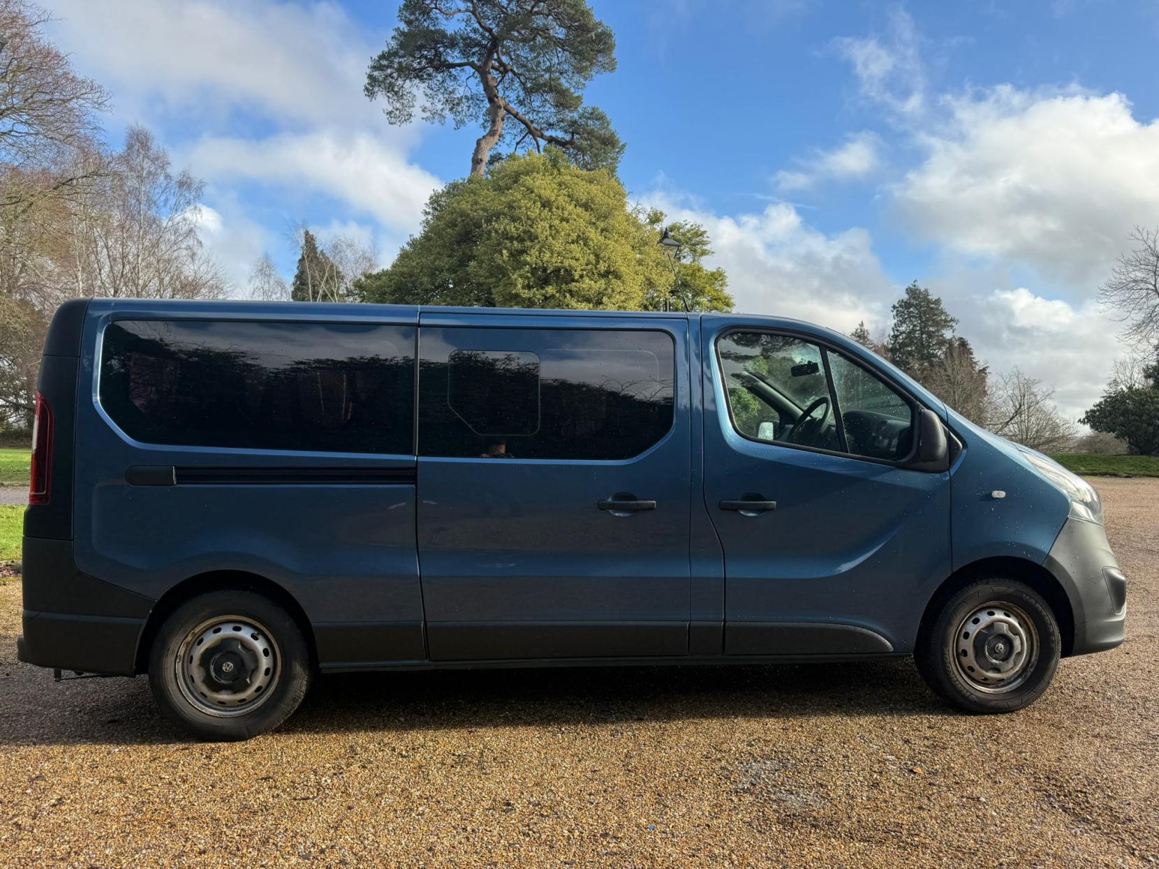 Vauxhall Vivaro 1.6 CDTi 2900 BiTurbo ecoFLEX Combi Van Double Cab 5dr Diesel Manual L2 H1 Euro 6 (s/s) (4 Seat) (95 ps)