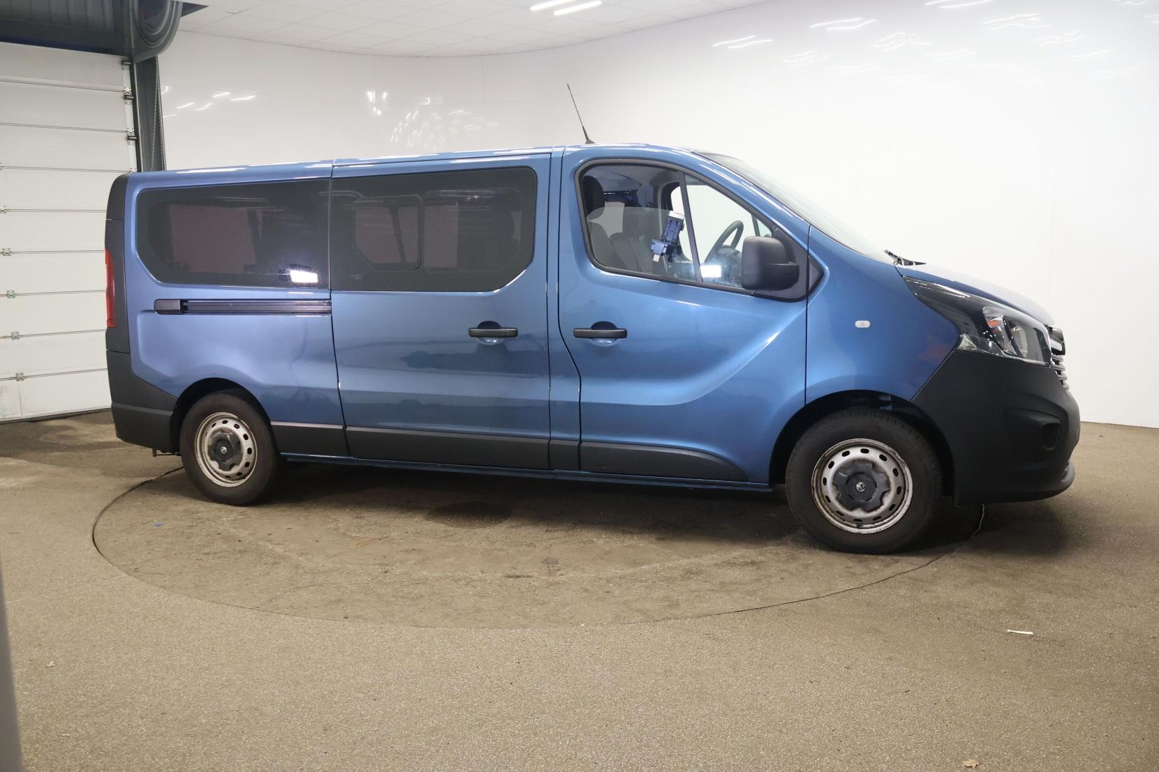 Vauxhall Vivaro 1.6 CDTi 2900 BiTurbo ecoFLEX Combi Van Double Cab 5dr Diesel Manual L2 H1 Euro 6 (s/s) (9 Seat) (95 ps)
