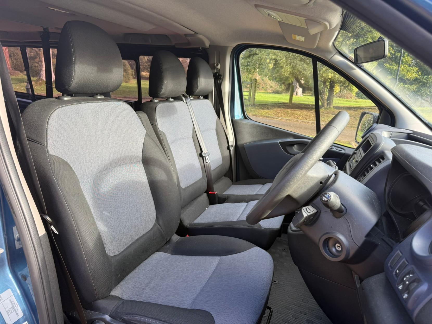 Vauxhall Vivaro 1.6 CDTi 2900 BiTurbo ecoFLEX Combi Van Double Cab 5dr Diesel Manual L2 H1 Euro 6 (s/s) (4 Seat) (95 ps)