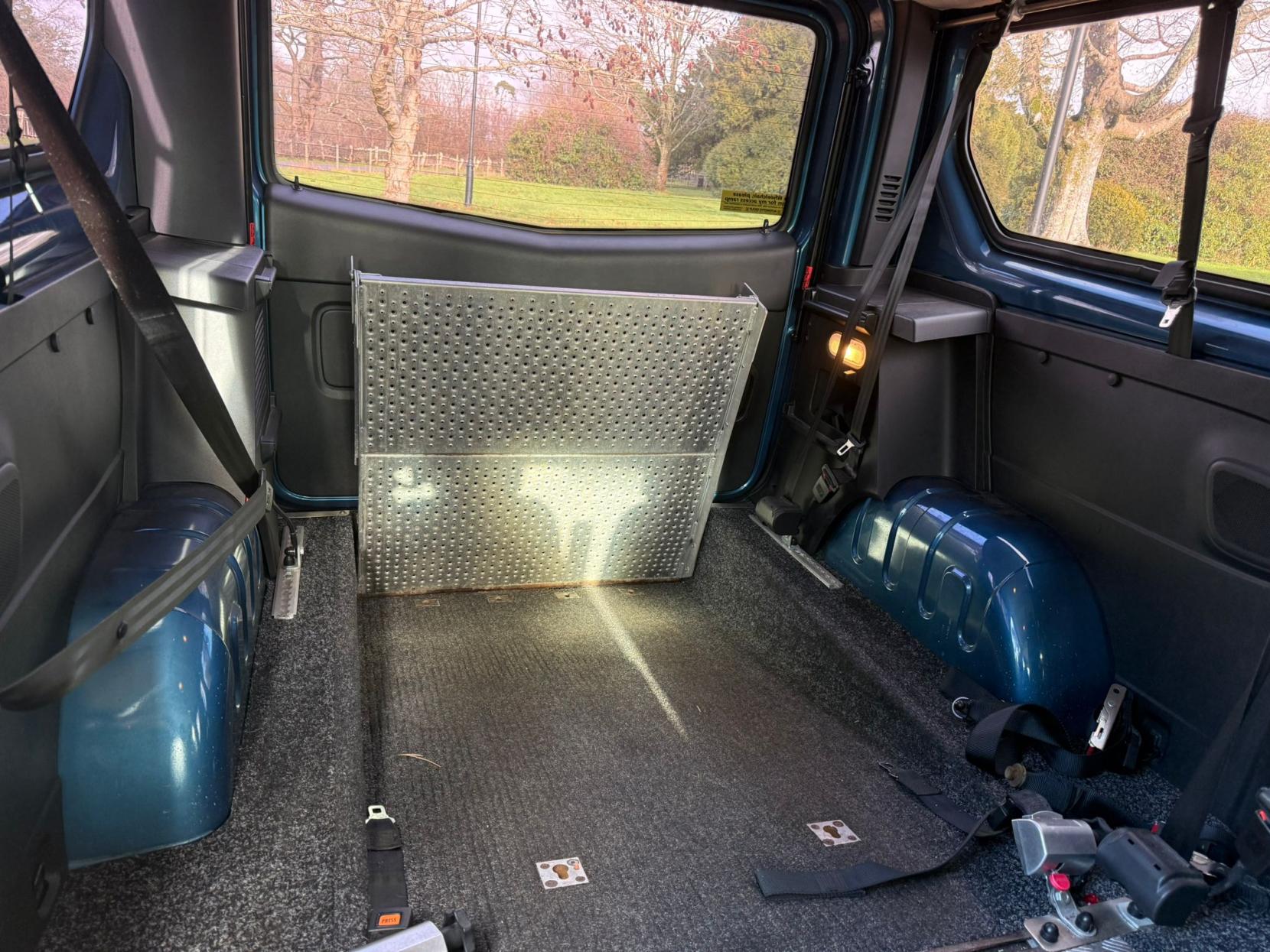 Vauxhall Vivaro 1.6 CDTi 2900 BiTurbo ecoFLEX Combi Van Double Cab 5dr Diesel Manual L2 H1 Euro 6 (s/s) (4 Seat) (95 ps)