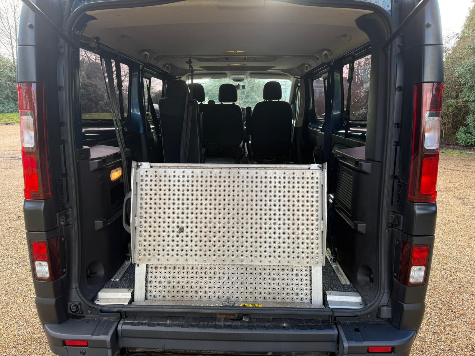 Vauxhall Vivaro 1.6 CDTi 2900 BiTurbo ecoFLEX Combi Van Double Cab 5dr Diesel Manual L2 H1 Euro 6 (s/s) (4 Seat) (95 ps)