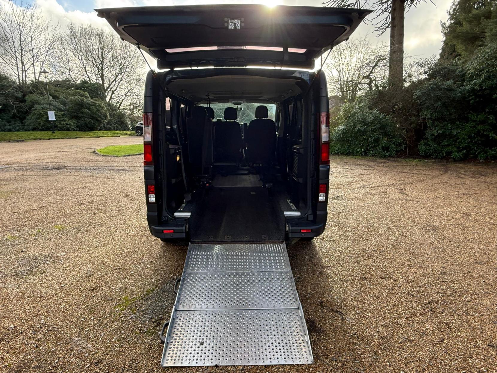 Vauxhall Vivaro 1.6 CDTi 2900 BiTurbo ecoFLEX Combi Van Double Cab 5dr Diesel Manual L2 H1 Euro 6 (s/s) (4 Seat) (95 ps)