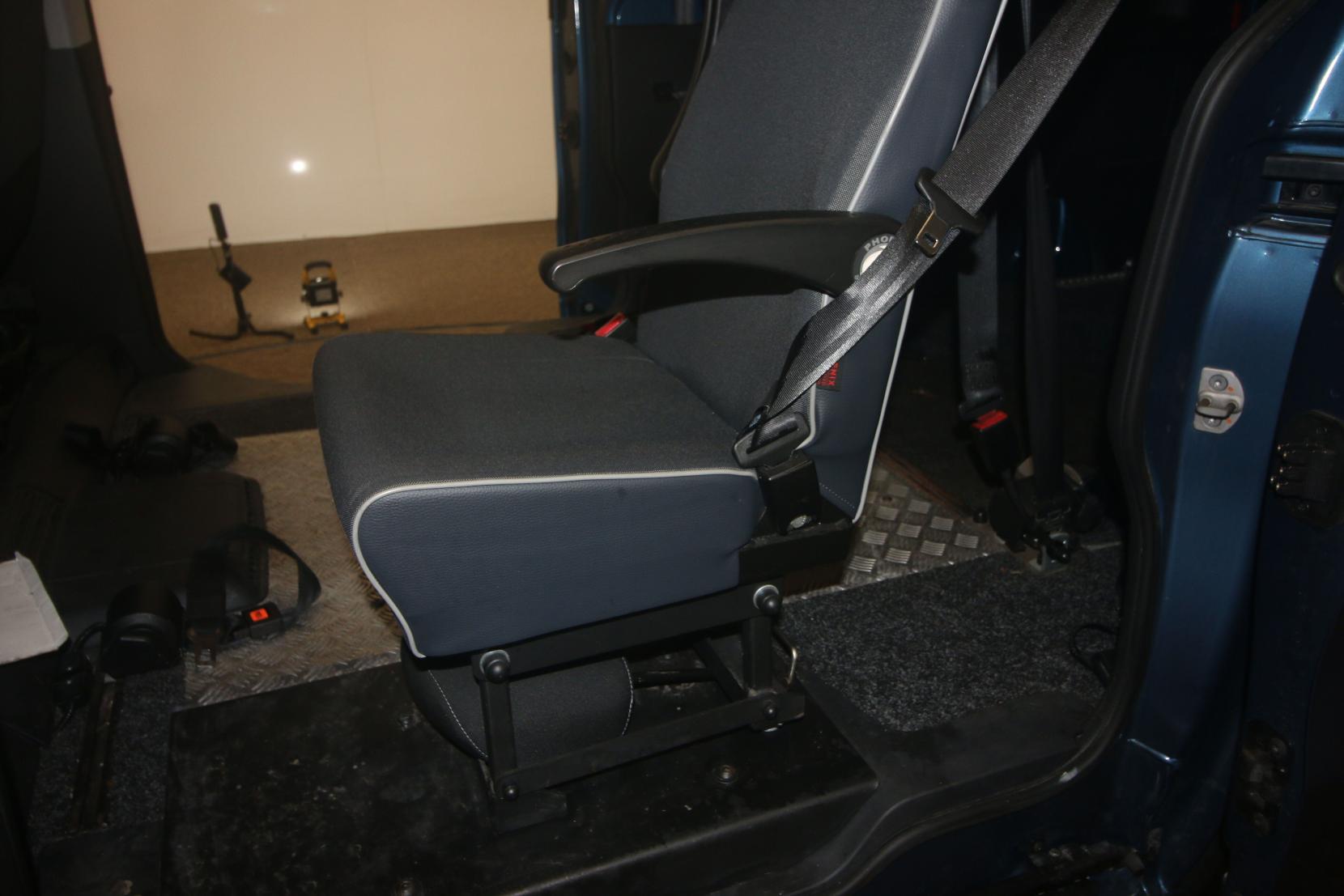 Vauxhall Vivaro 1.6 CDTi 2900 BiTurbo ecoFLEX Combi Van Double Cab 5dr Diesel Manual L2 H1 Euro 6 (s/s) (9 Seat) (95 ps)