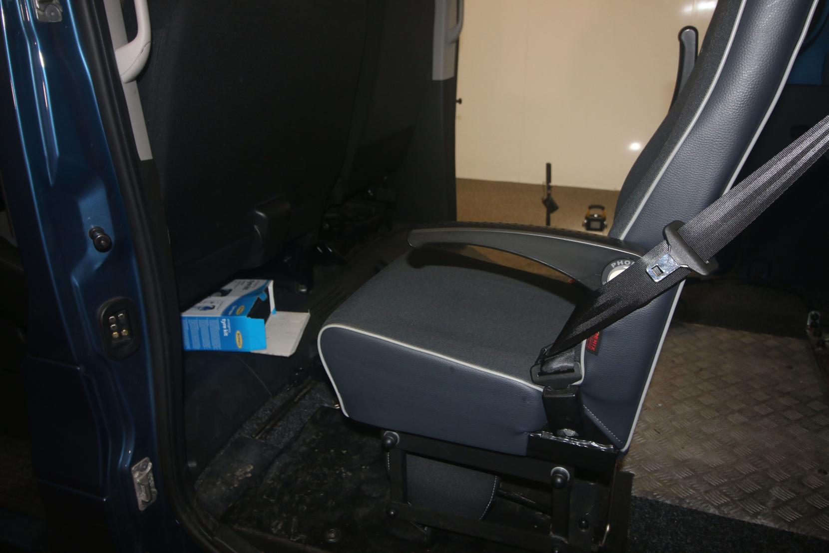 Vauxhall Vivaro 1.6 CDTi 2900 BiTurbo ecoFLEX Combi Van Double Cab 5dr Diesel Manual L2 H1 Euro 6 (s/s) (9 Seat) (95 ps)