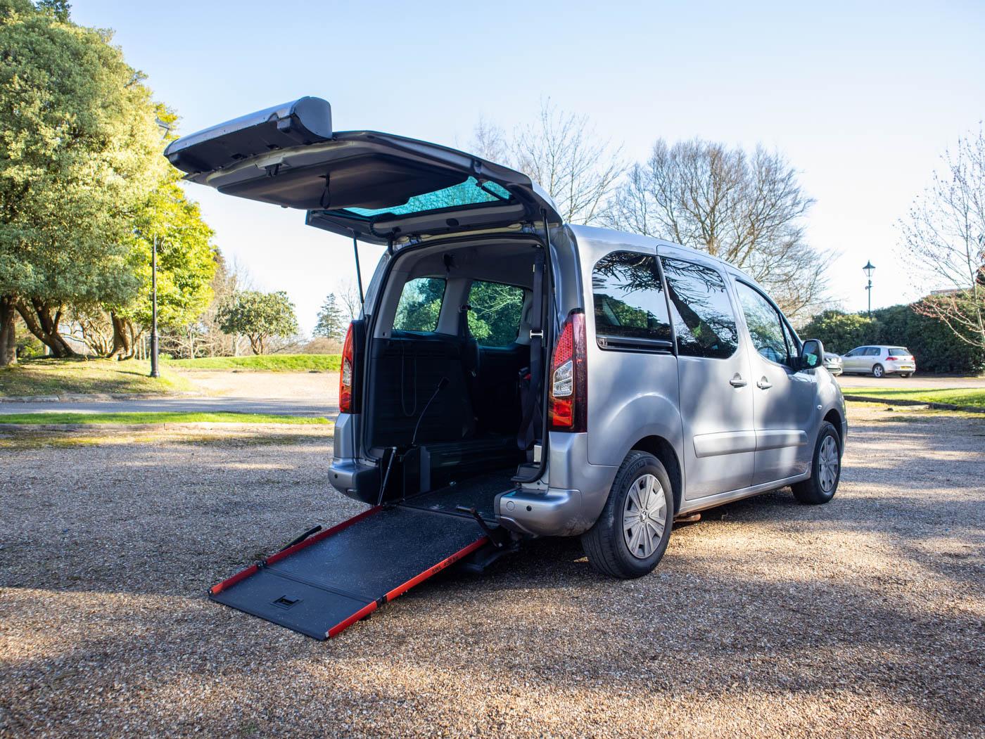 Peugeot Partner Tepee 1.6 BlueHDi Allure MPV 5dr Diesel Manual Euro 6 (s/s) (100 ps)