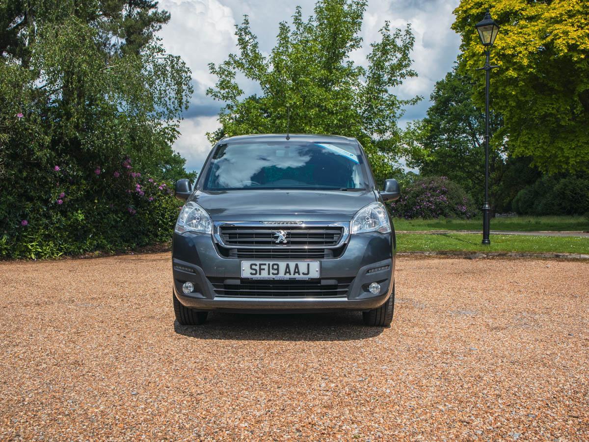 Peugeot Partner Tepee BlueHDi S/S Active – Wheelchair Accessible Vehicle (WAV)