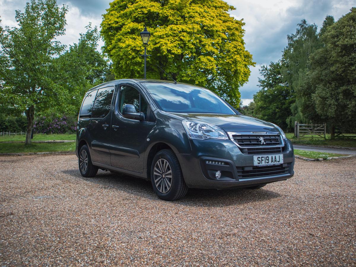 Peugeot Partner Tepee BlueHDi S/S Active – Wheelchair Accessible Vehicle (WAV)