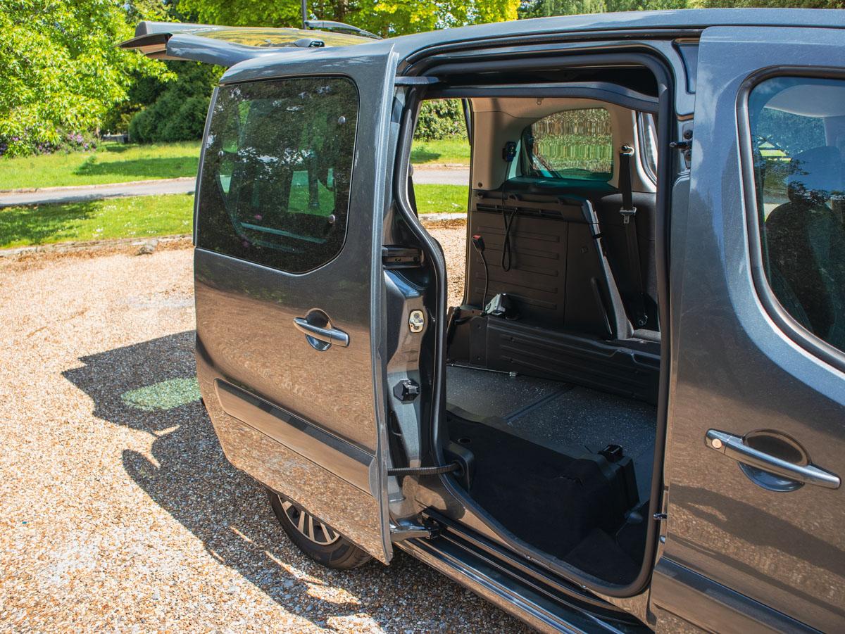 Peugeot Partner Tepee BlueHDi S/S Active – Wheelchair Accessible Vehicle (WAV)