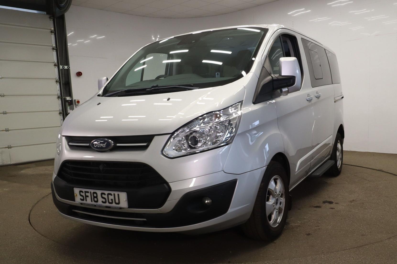 Ford Tourneo Custom 2.0 310 EcoBlue Titanium Minibus Double Cab 5dr Diesel Manual L1 Euro 6 (s/s) (130 ps) WAV